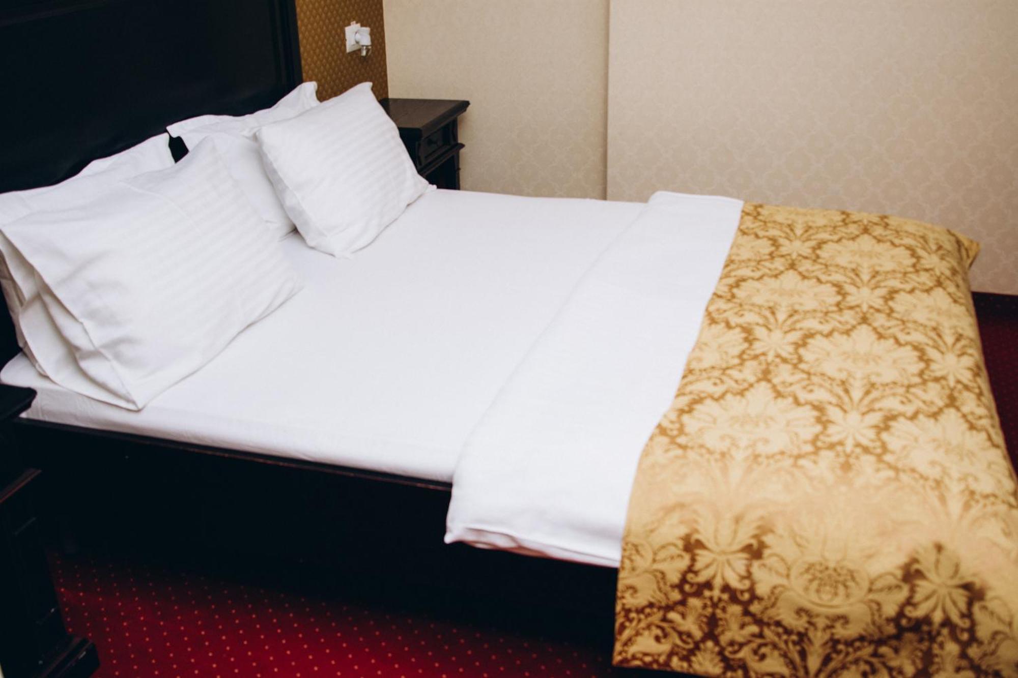 Hotel Novera Тимишоара Экстерьер фото