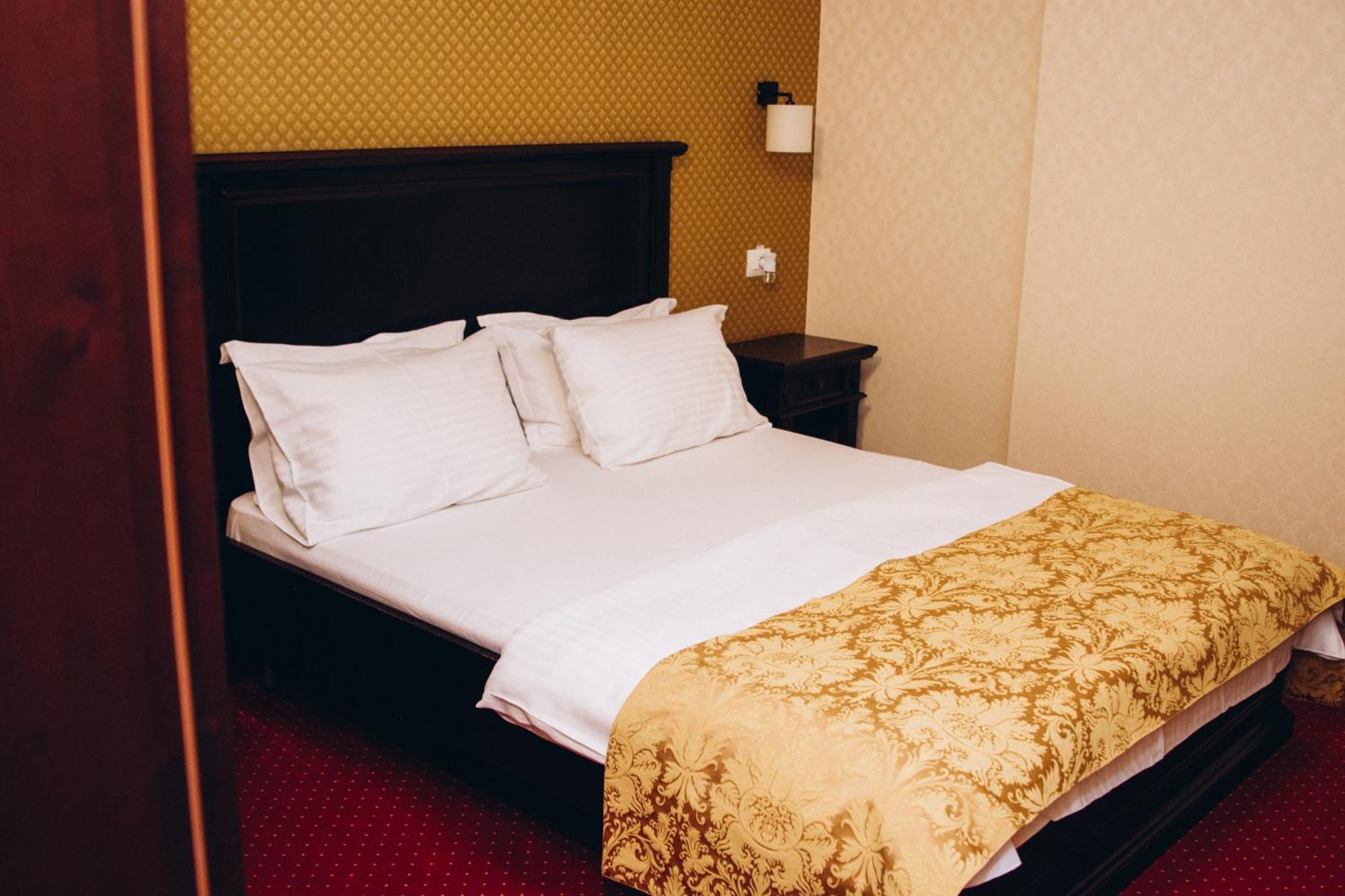Hotel Novera Тимишоара Экстерьер фото