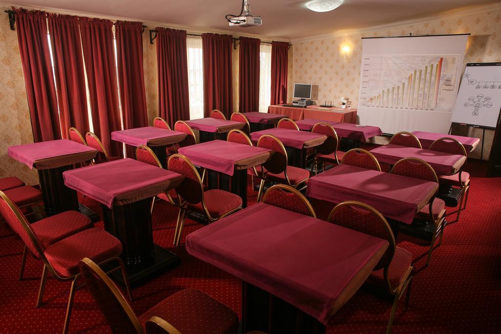 Hotel Novera Тимишоара Экстерьер фото